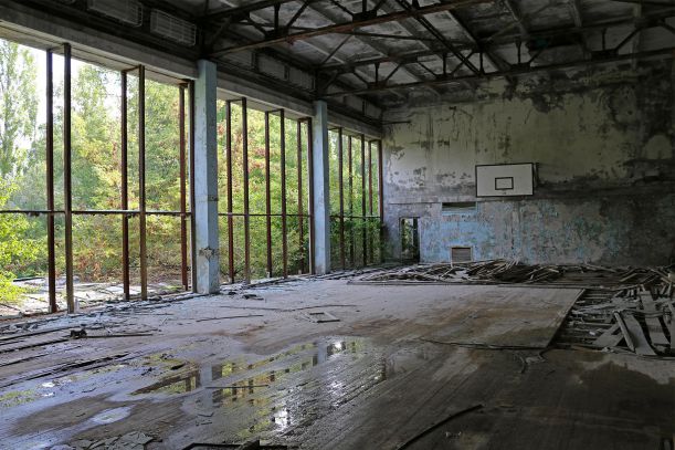 Vyrabované domy - 15 strašidelných fotek z Černobylu a Pripjati 30 let po jaderné havárii Vyrabované domy - 15 strašidelných fotek z Černobylu a Pripjati 30 let po jaderné havárii