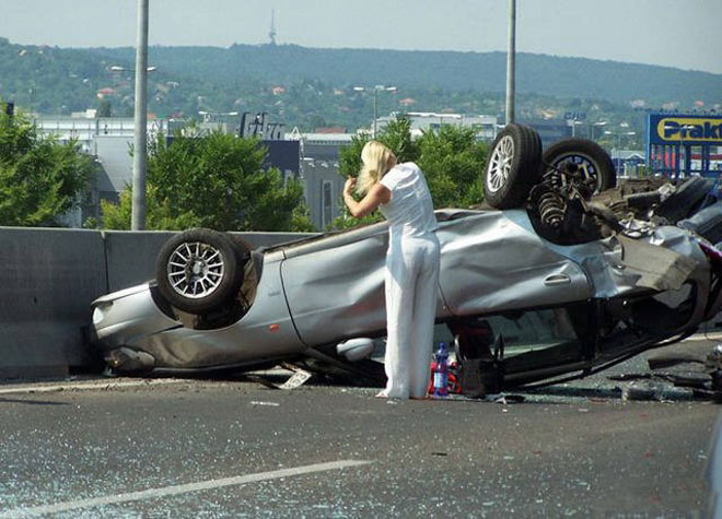 I u nehody je třeba vypadat dobře - Ženy za volantem I u nehody je třeba vypadat dobře - Ženy za volantem